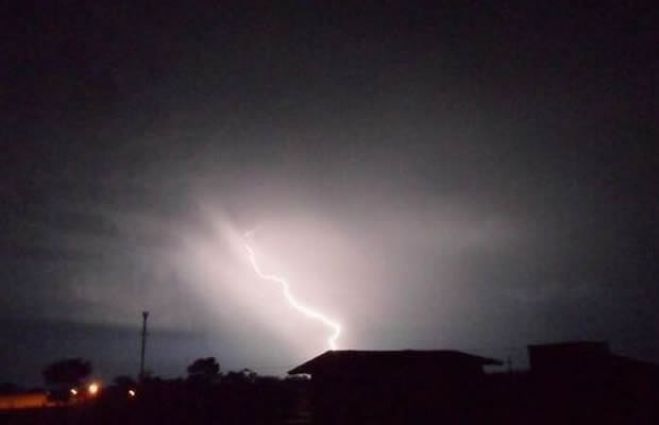 Raio mata seis pessoas em Benguela