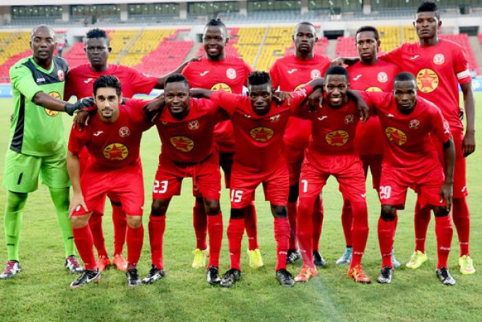 Dois 'vices' do Benfica de Luanda suspensos por pagarem U$D 11.300 a árbitra