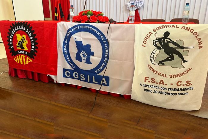 Centrais sindicais angolanas rejeitam ajuste salarial de 25% em março