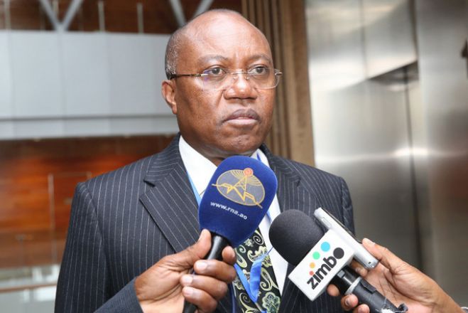 Ação do Governo de Angola contra José Eduardo dos Santos é "impensável" - MNE