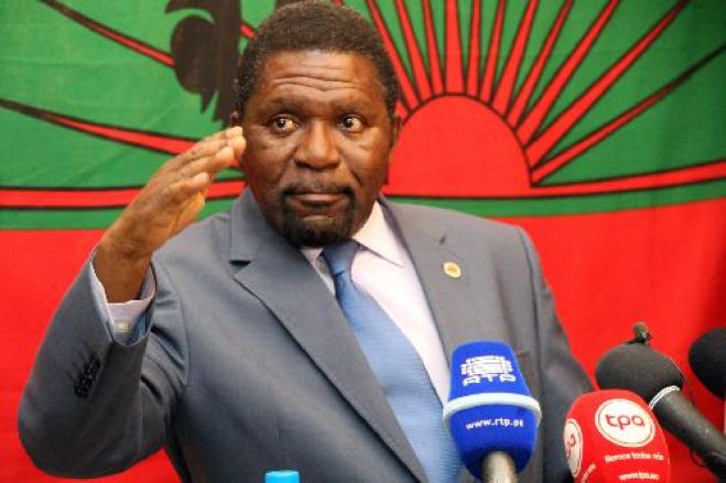 Angola precisa de novo regime político com nova cultura de governação - Samakuva