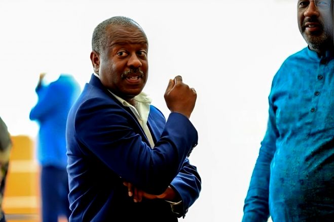 General “Dino” alega que entrou na reestruturação da CIF a pedido de Manuel Vicente