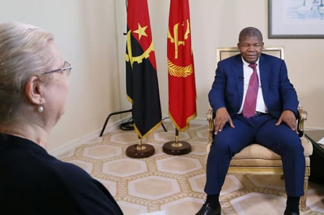 Analista observa que JLo atingiu o ridículo e acusa RTP de se mostrar "progenitora" da TPA