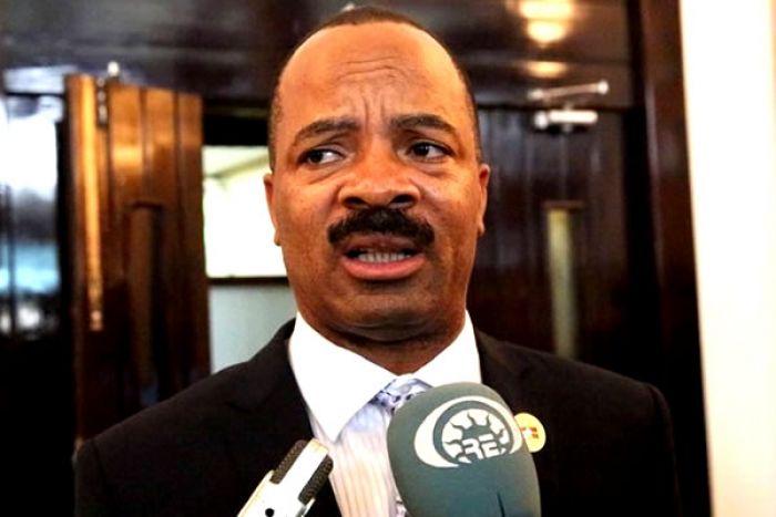 Deputado João Pinto diz que o papel da igreja não é julgar os tribunais e governo