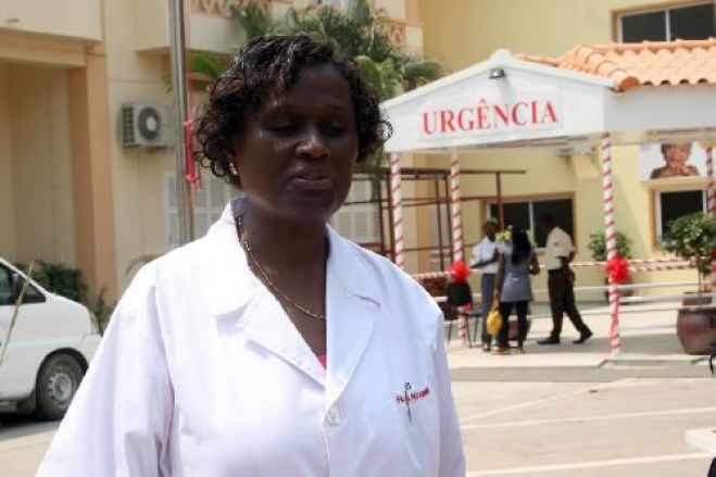 Angola prevê formar 500 médicos por ano a partir de 2015