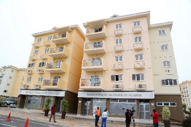 Sete supostos funcionários da SONIP detidos em Luanda por venda ilegal de apartamentos