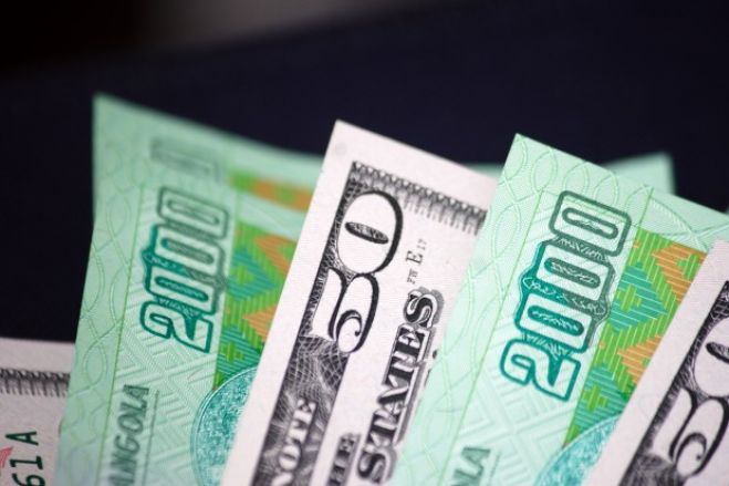 Kwanza em desvalorização há dois meses