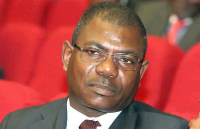 Marcos Barrica exonerado do cargo de embaixador em Portugal