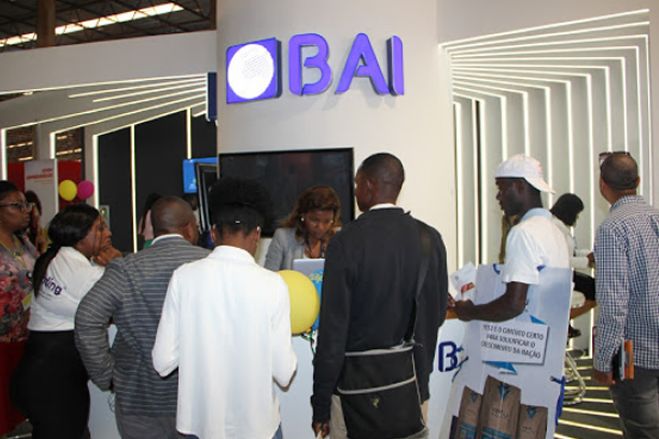 Empréstimos dos bancos em Angola deverá cair de 28,4% em 2019 para 9,8% este ano