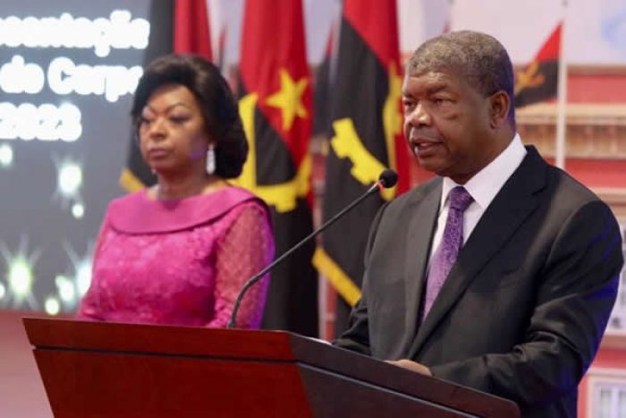 Ucrânia: João Lourenço diz que é hora de negociar paz e pede à Rússia que dê esse passo