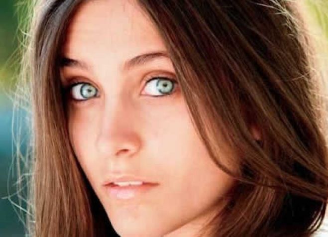 Paris Jackson rebate boatos de que estaria grávida: "Sei que estou gorda"