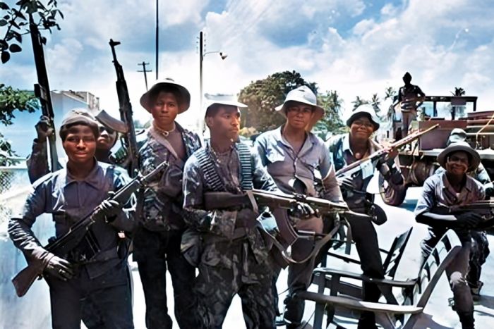 Como Angola ficou nas mãos do MPLA (com a ajuda do MFA e não só)