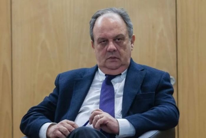 João Soares pede "movimento pacífico" em Angola que impeça"mais uma vigarice eleitoral"