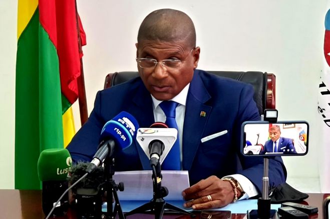Guiné-Bissau acusa Angola de realizar eleições fraudulentas e de ter uma “democracia de fachada”