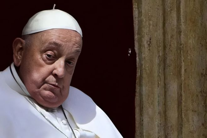 AVC e insuficiência cardíaca foram causas da morte do Papa Francisco