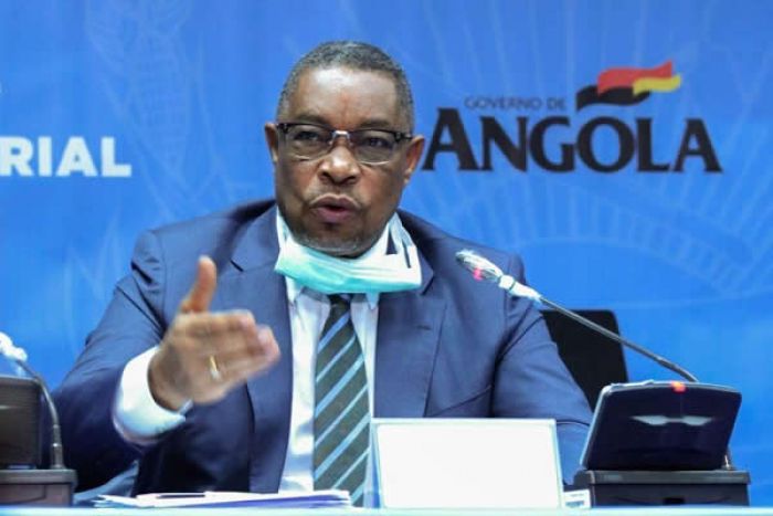 Covid-19: Ministro do Interior anuncia ter recuperado da doença