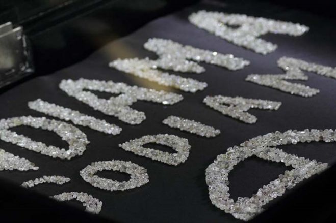Sodiam vai abrir construir fábrica de corte e lapidação de diamantes na Lunda Sul
