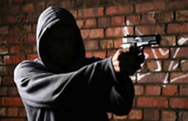 Grupo armado assalta clínica no Patriota