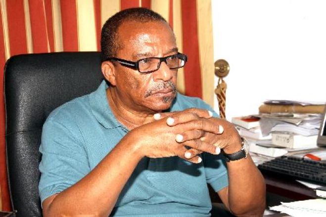 Vicente Pinto de Andrade: 'Ainda é muito cedo para rever a Constituição'