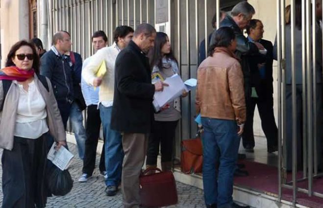 Crise em Angola começa a ter impacto na vida dos emigrantes portugueses