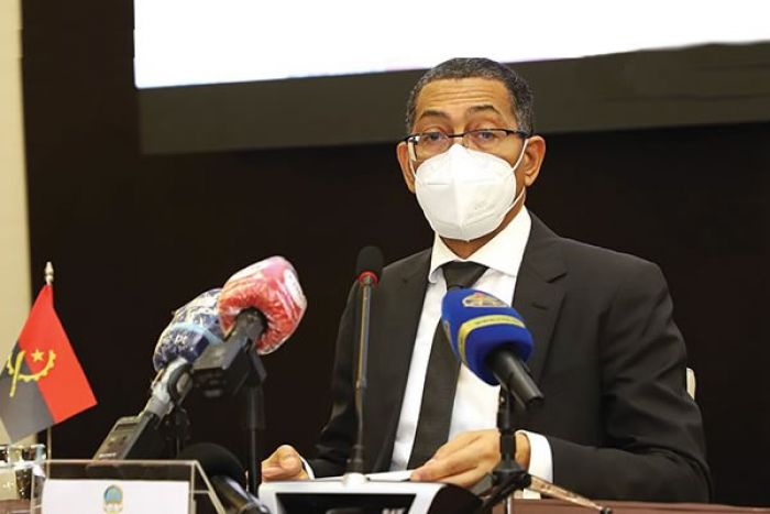 Angola considera "reviravolta bem-vinda" projeção da OPEP de 5,9 milhões de barris/dia