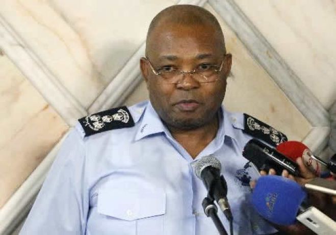 Comandante-Geral da Polícia dá 15 dias para fim da "gasosa" na Brigada de Trânsito