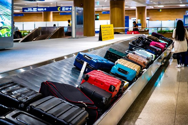 Quatro em cada dez malas extraviadas perdem-se durante a escala