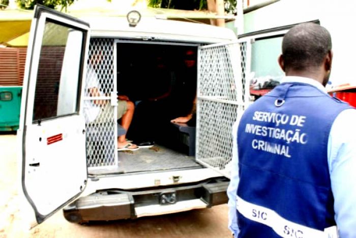 SIC deteve chinesa "que falsificava vistos" por não dominar mandarim - Advogado