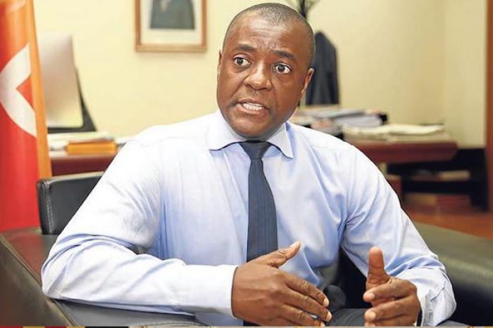 Ex-ministro da Economia critica contratação da Elisal para limpeza de Luanda