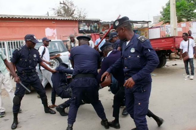 "Não existem detenções arbitrárias contra manifestantes" e "nenhum cidadão é punido ou detido por se manifestar" - governo