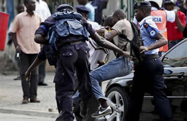 Activista Raúl Mandela espancado pela polícia em Luanda