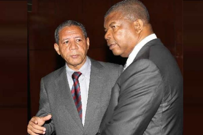 João Lourenço um outro "corrupto" querendo fazer tempestade num simples copo de água?