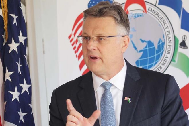 EUA dizem que estão "no ponto de viragem de uma relação muito diferente" com Angola