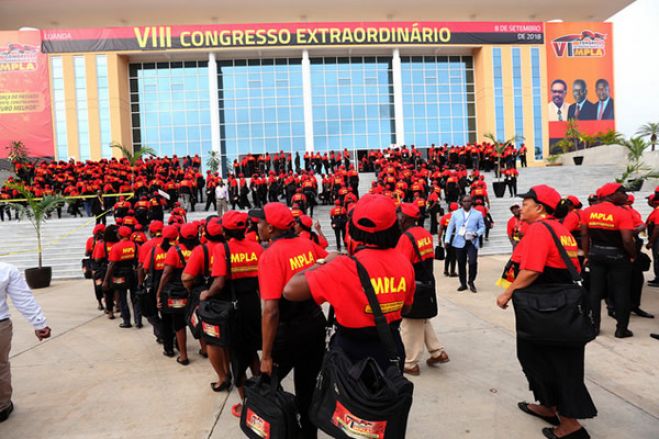 Ramiro Aleixo diz que nada mudará com o tal Congresso e denuncia de fome e miséria em Benguela