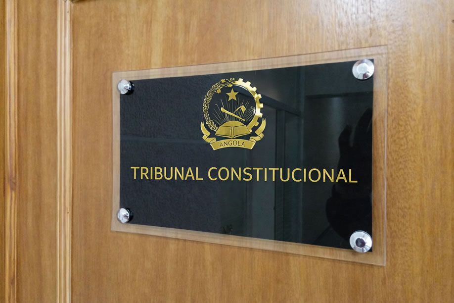 Divergências MPLA–UNITA levam ao TC proposta sobre carreiras das FAA e disciplina militar