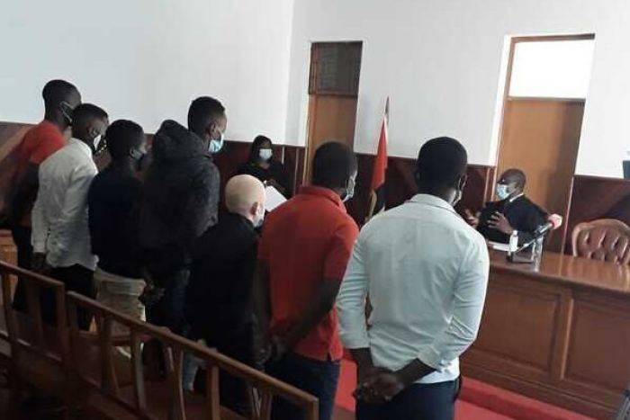 "Fiéis da Igreja Universal condenados por desobediência"