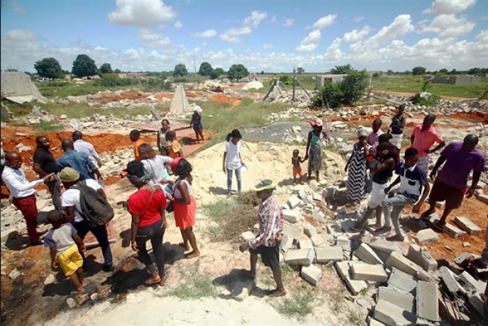 Novo Chefe da Fiscalização do Talatona orienta primeiras demolições da “Konda Marta”