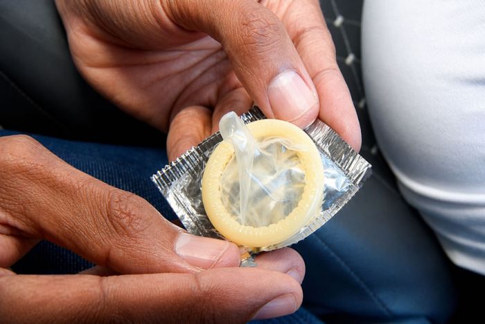 Guerra leva maior fabricante mundial de preservativos a aumentar preços em até 30%