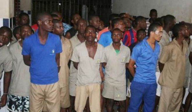 Polícia Nacional detém quatro chineses acusados de rapto da sua conterrânea