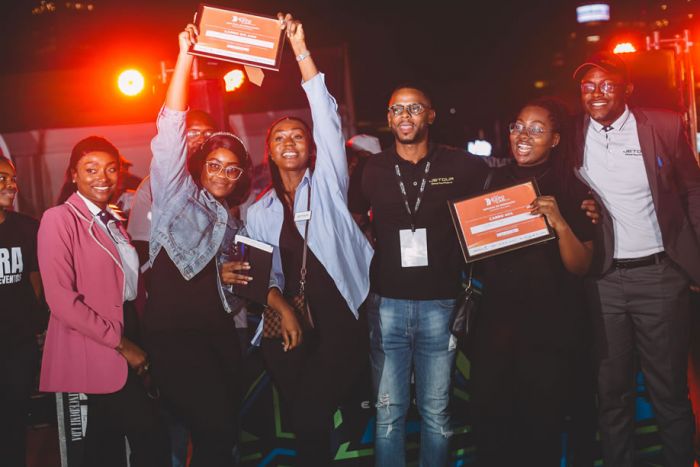 Jetour Faz História na Luanda Expo Car 2024: Vendas Recordes e Prêmios de Melhor 4x4 e Carro do Ano