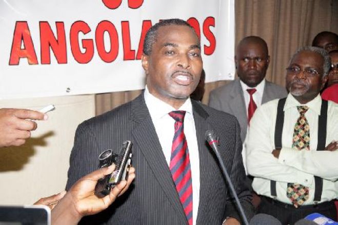 Abel Chivukuvuku da CASA-CE fala em "colapso financeiro" no país