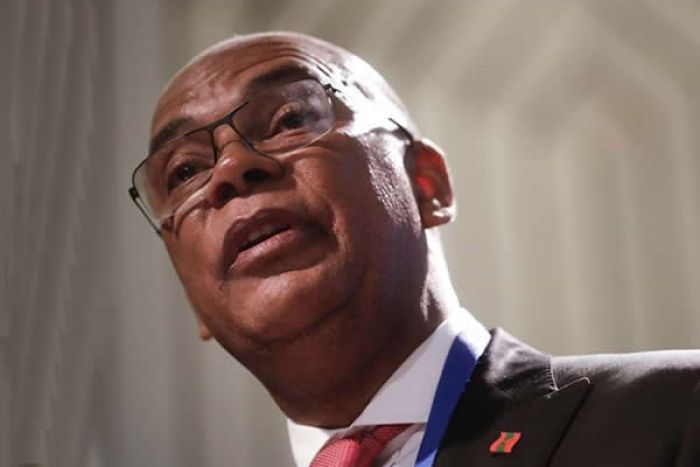 Adalberto Costa Júnior alerta para os riscos de uma democracia em que os cidadãos deixam de acreditar na mudança