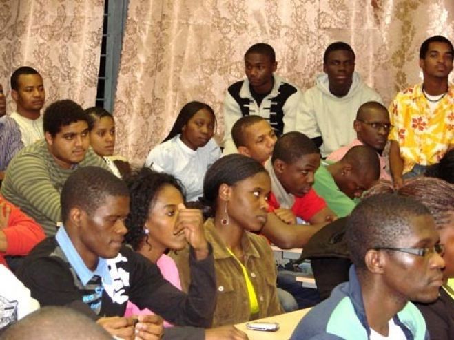 Ministério do Ensino Superior adverte que propinas de Maio não vão ser cobradas