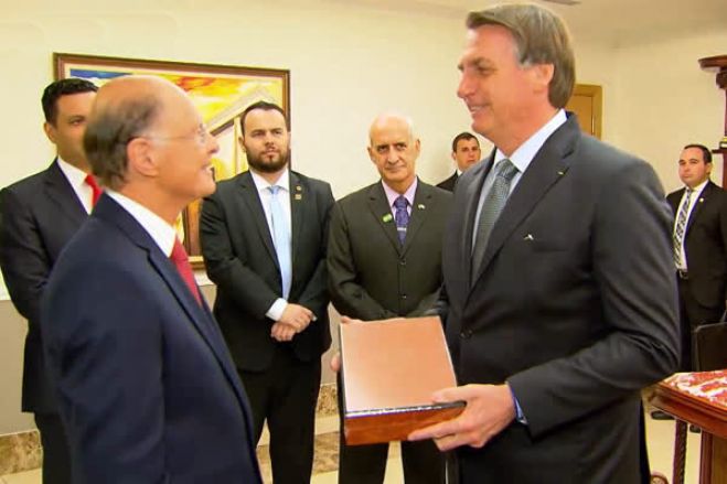 Porquê Jair Bolsonaro agiu directamente no Caso IURD/Angola?