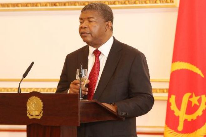 PR justifica nomeações de Moco e Lopo do Nascimento por serem "referência" em Angola