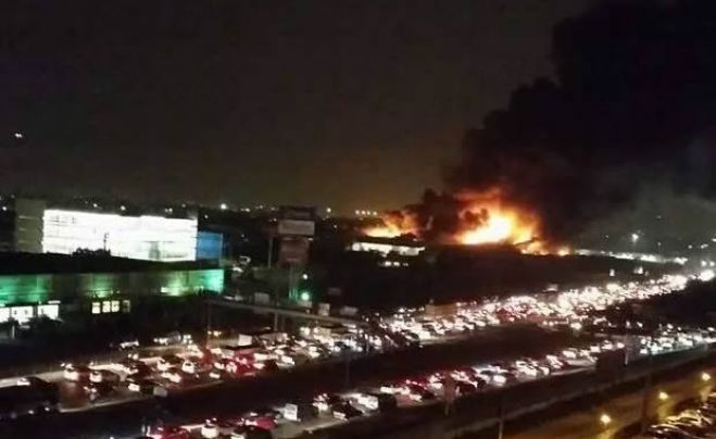 Supermercado Shoprite do Palanca está em chamas