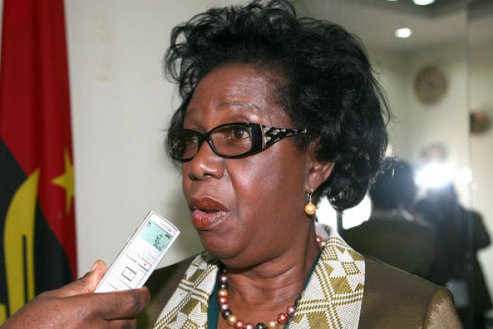 Ex-ministra dos petróleos defende privatização de subsidiárias da Sonangol