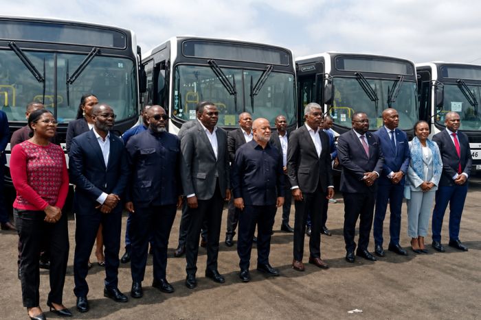 Com 80 novos autocarros, TCUL passa a ser gerida pelo Governo Provincial de Luanda