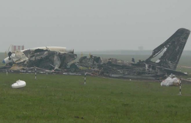 Falha de motor em Avião da Força Aérea provoca seis feridos ligeiros