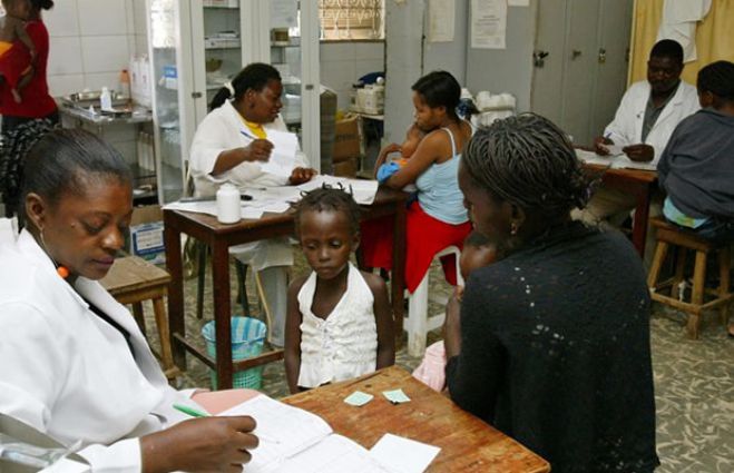 Maternidades centrais de Angola vão fazer registo de nascimento na hora